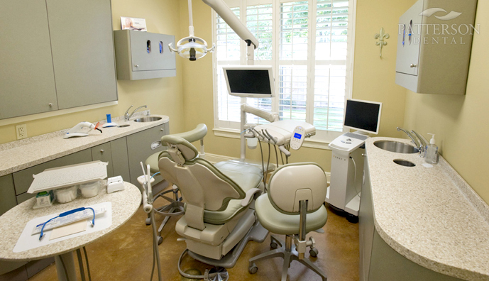 Dr. Lee equipped his five operatories with A-dec cabinetry, treatment centers and chairs.